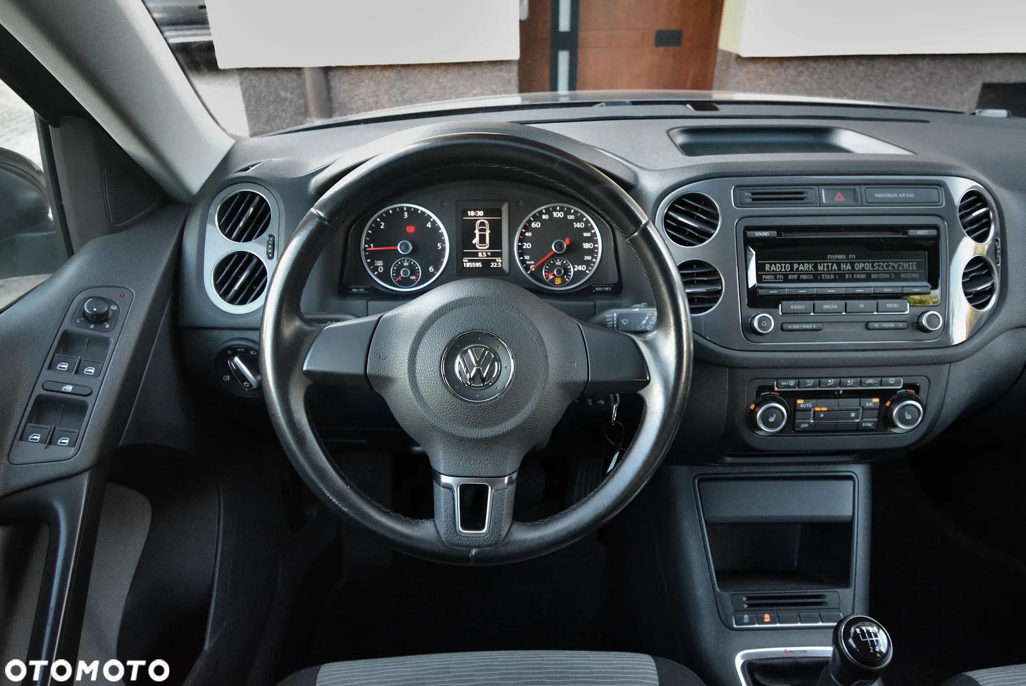 Volkswagen Tiguan 2.0 TDI DPF 4Motion BlueMotion Technology Trend & Fun - 13