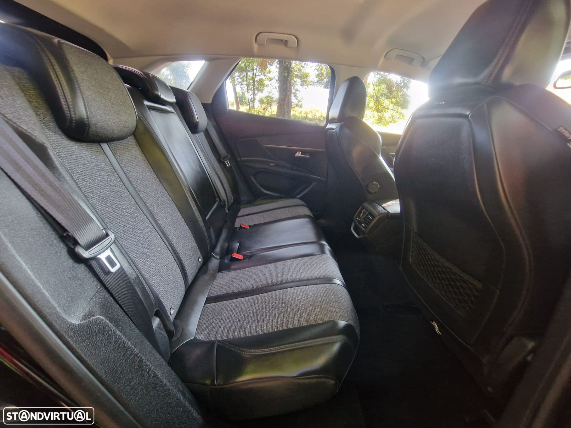 Peugeot 3008 1.2 PureTech Allure Grip Control EAT6 - 17