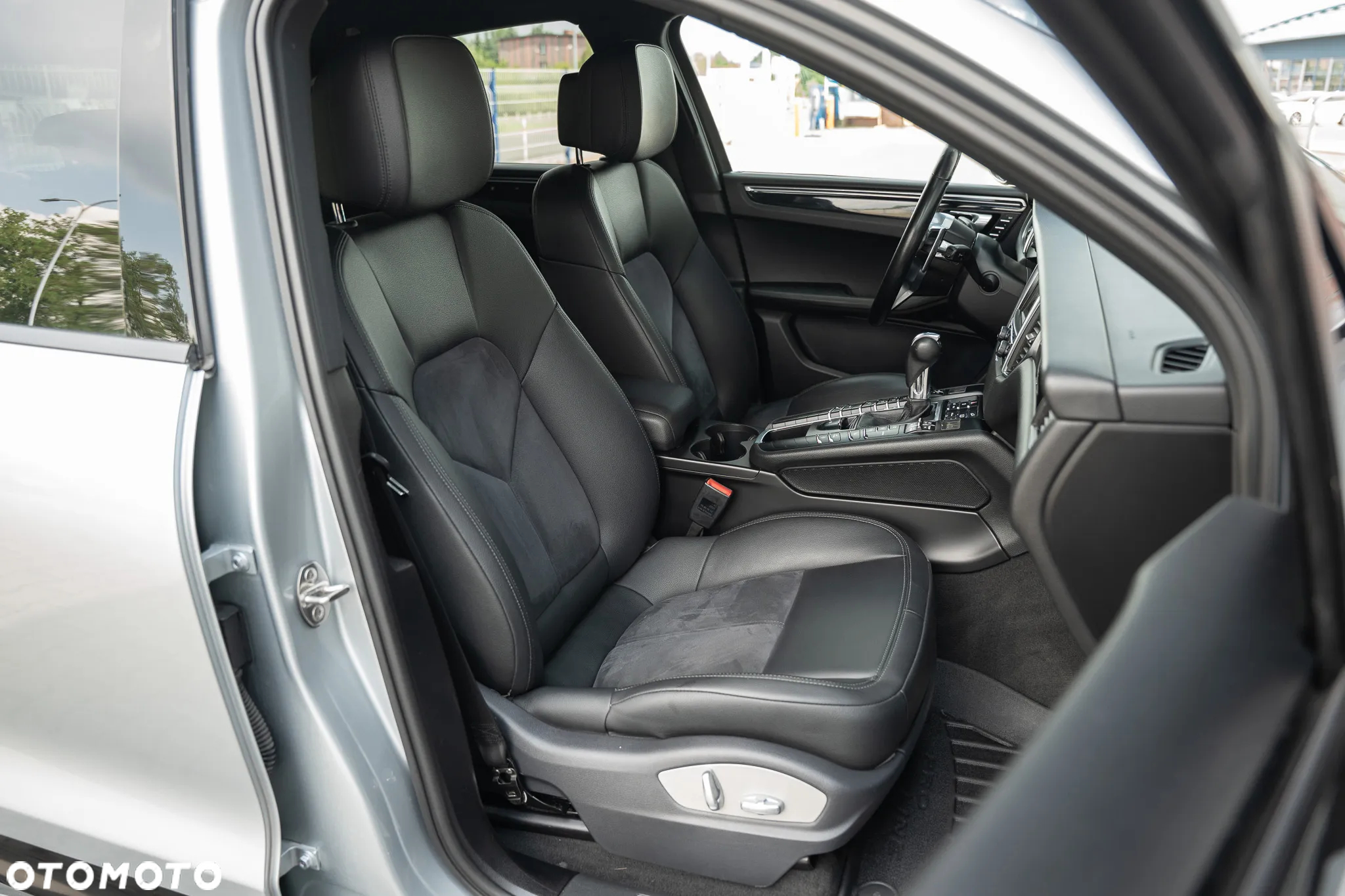 Porsche Macan S - 23