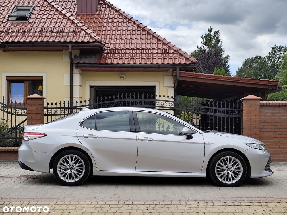 Toyota Camry 2.5 Hybrid Executive CVT - 3