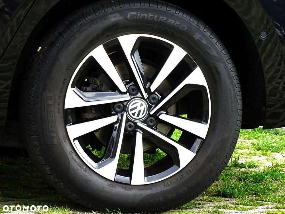 Volkswagen Touran - 15