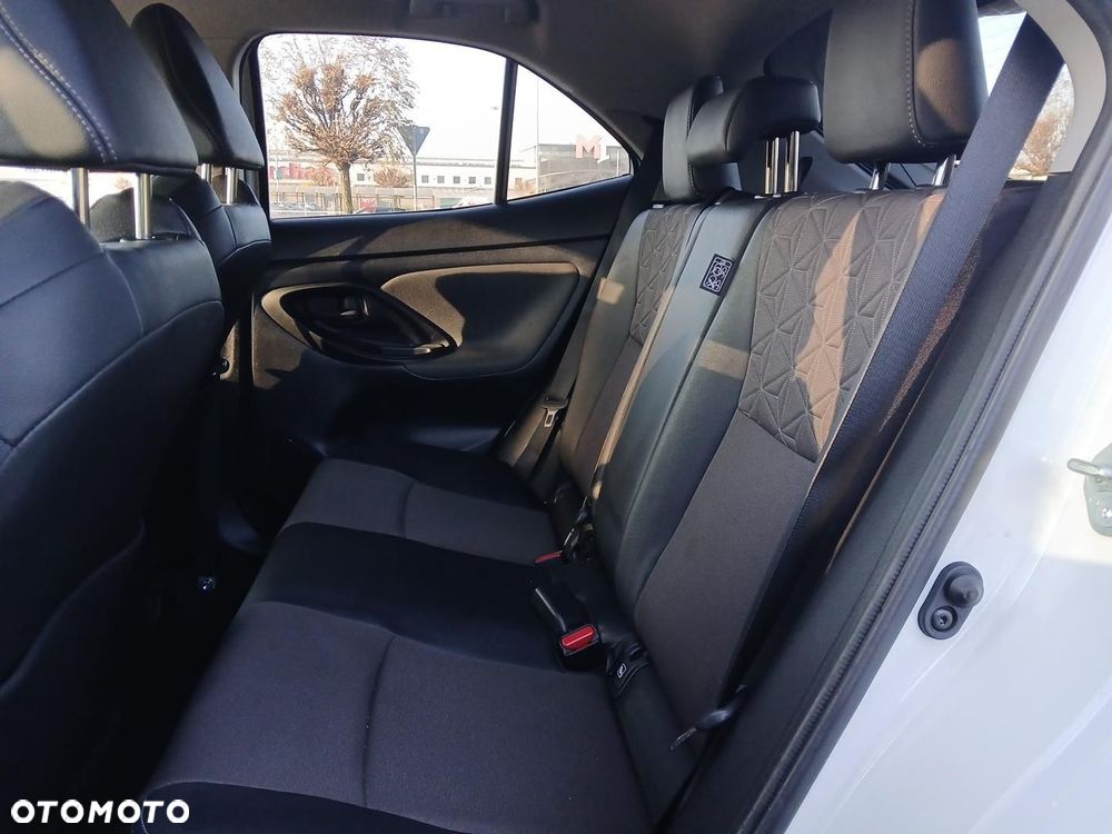 Toyota Yaris Cross - 15