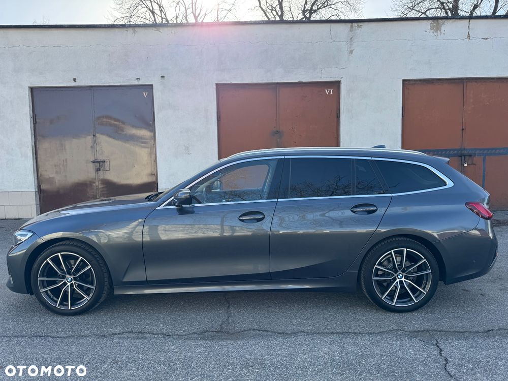 BMW Seria 3 320d Luxury Line - 16