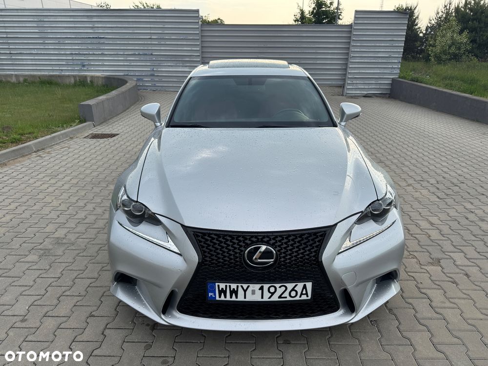 Lexus Inny - 3