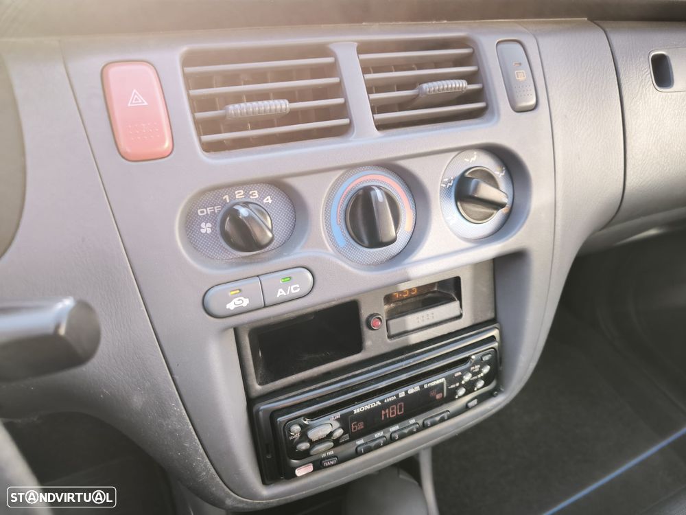 Honda HR-V 1.6 LS - 23