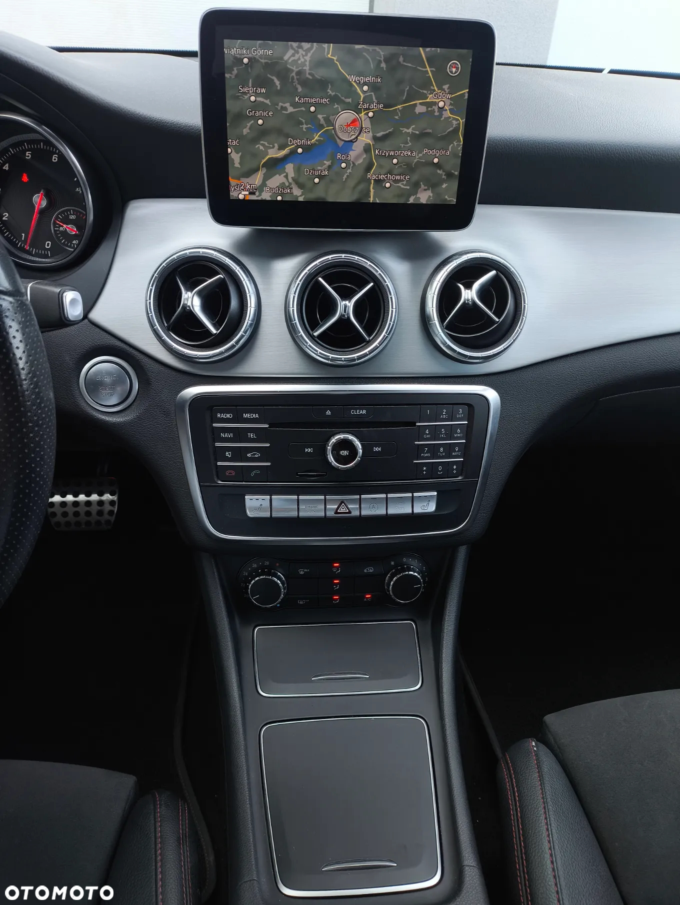 Mercedes-Benz CLA 200 7G-DCT AMG Line - 23