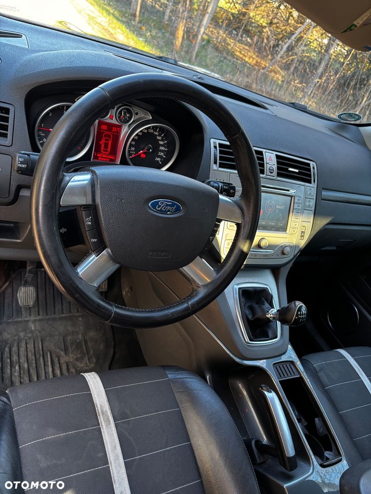 Ford Kuga 2.0 TDCi Titanium - 8