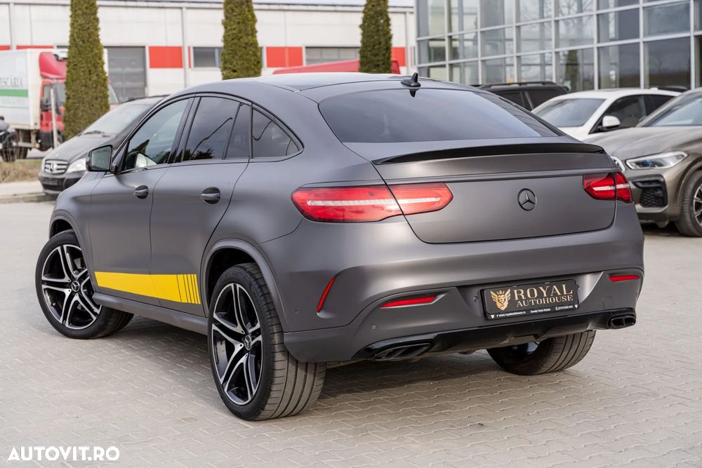 Mercedes-Benz GLE ver-400-d-4matic-9g--tronic-amg-line - 3