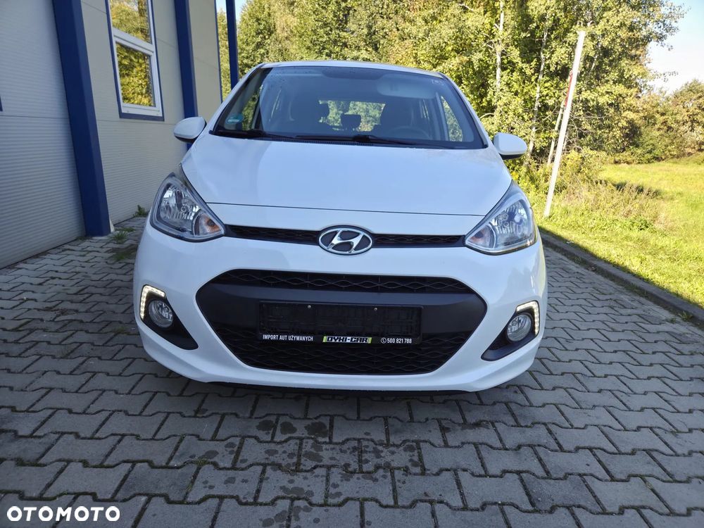 Hyundai i10 1.0 Fifa World Cup Edition - 8
