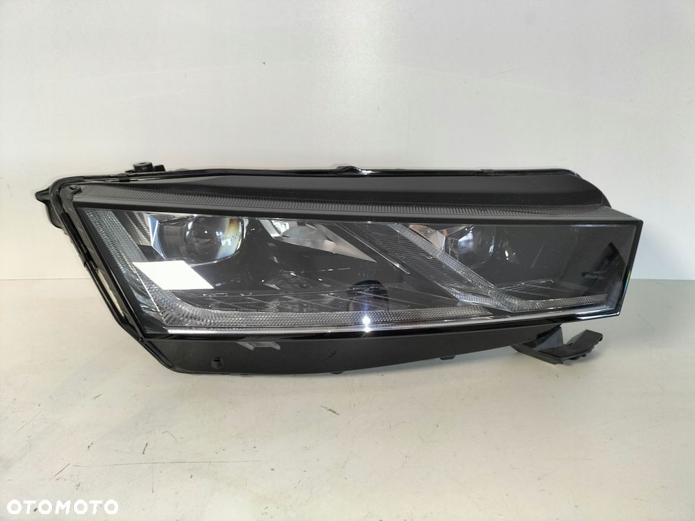 lampa przednia reflektor prawa skoda octavia 4 iv 19- led - 1
