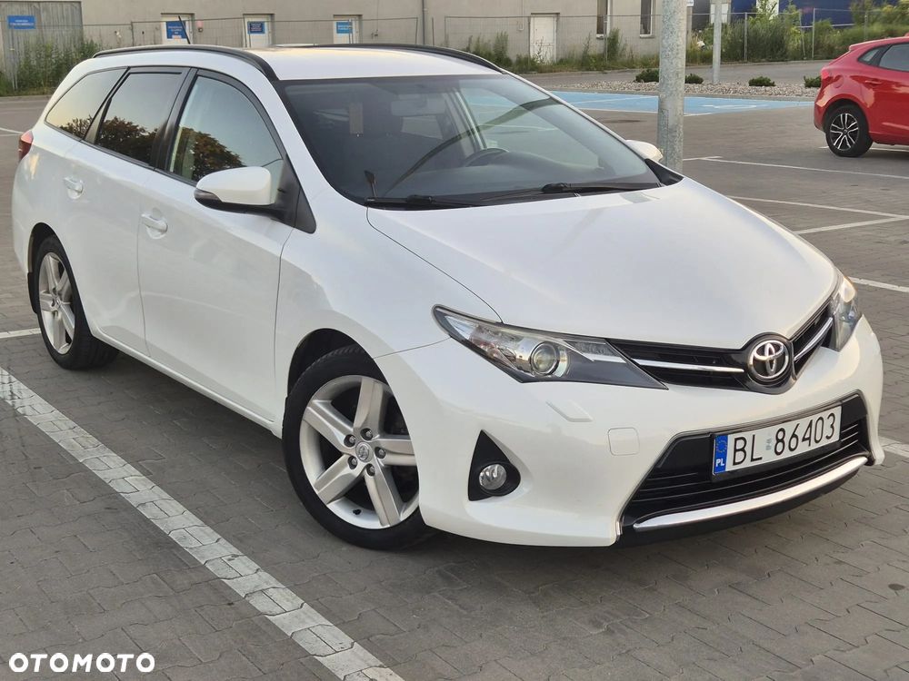Toyota Auris 1.6 Valvematic Multidrive S Executive - 5