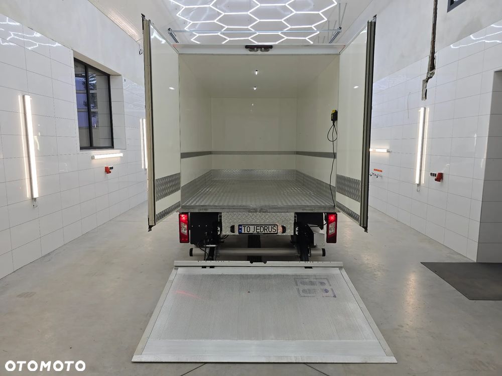 Ford TRANSIT 350-170 IZOTERMA WINDA 750Kg 48 Tyś Km SERWIS ASO FORD DO OSTATNIEGO Km SALON PL STAN JAK NOWY TEMPOMAT KLIMA ELKTRYKA ASYSTEN KIEROWCY WZMOCNIONE TYLNE ZAWIESZENIE RESOR + PODUSZKI PNEŁMATYCZNE - 13