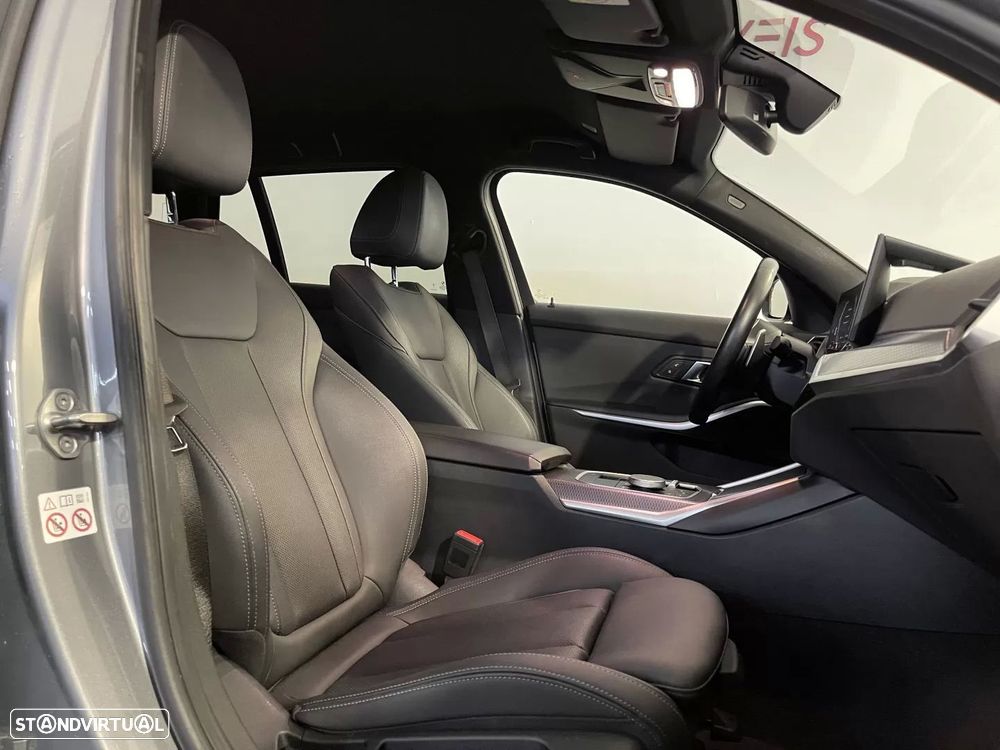 BMW 320 e Pack Desportivo M Auto - 16