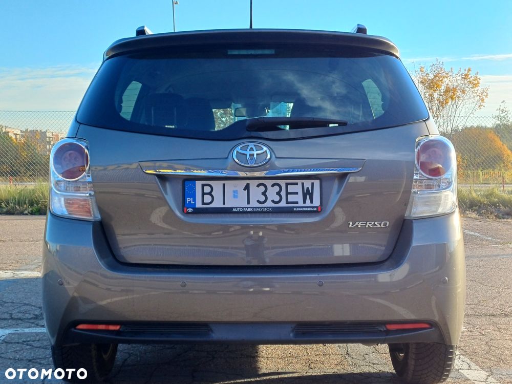 Toyota Verso 2016 photo 4