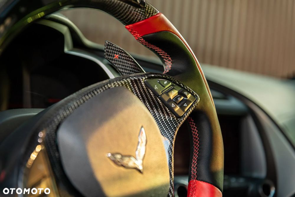 Chevrolet Corvette - 29