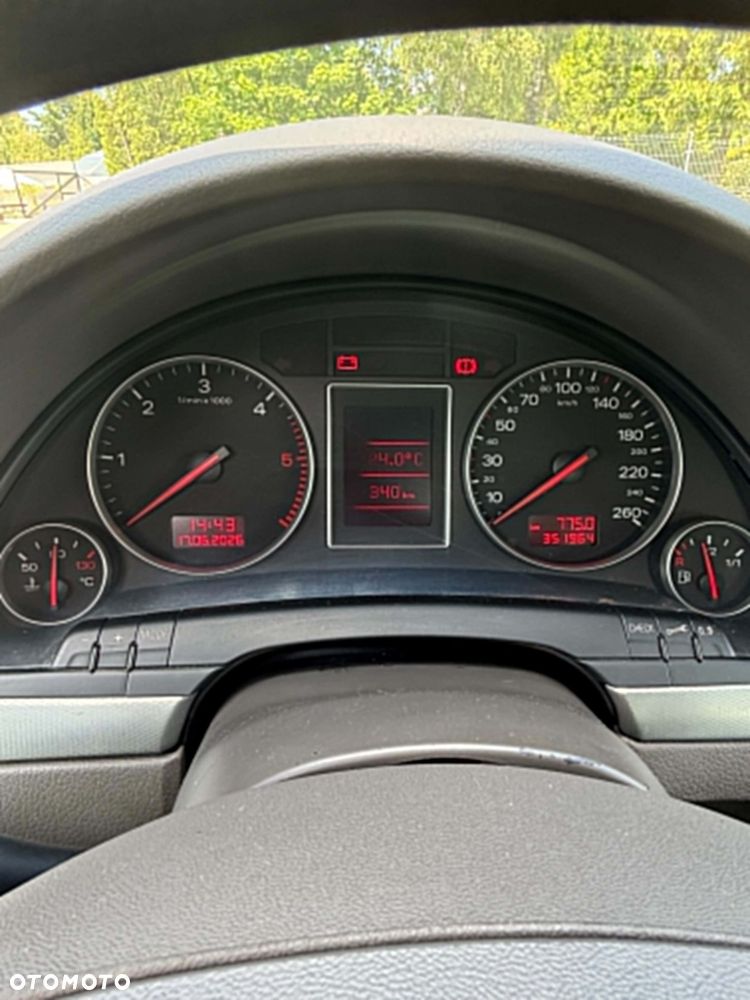 Audi A4 Limousine - 15
