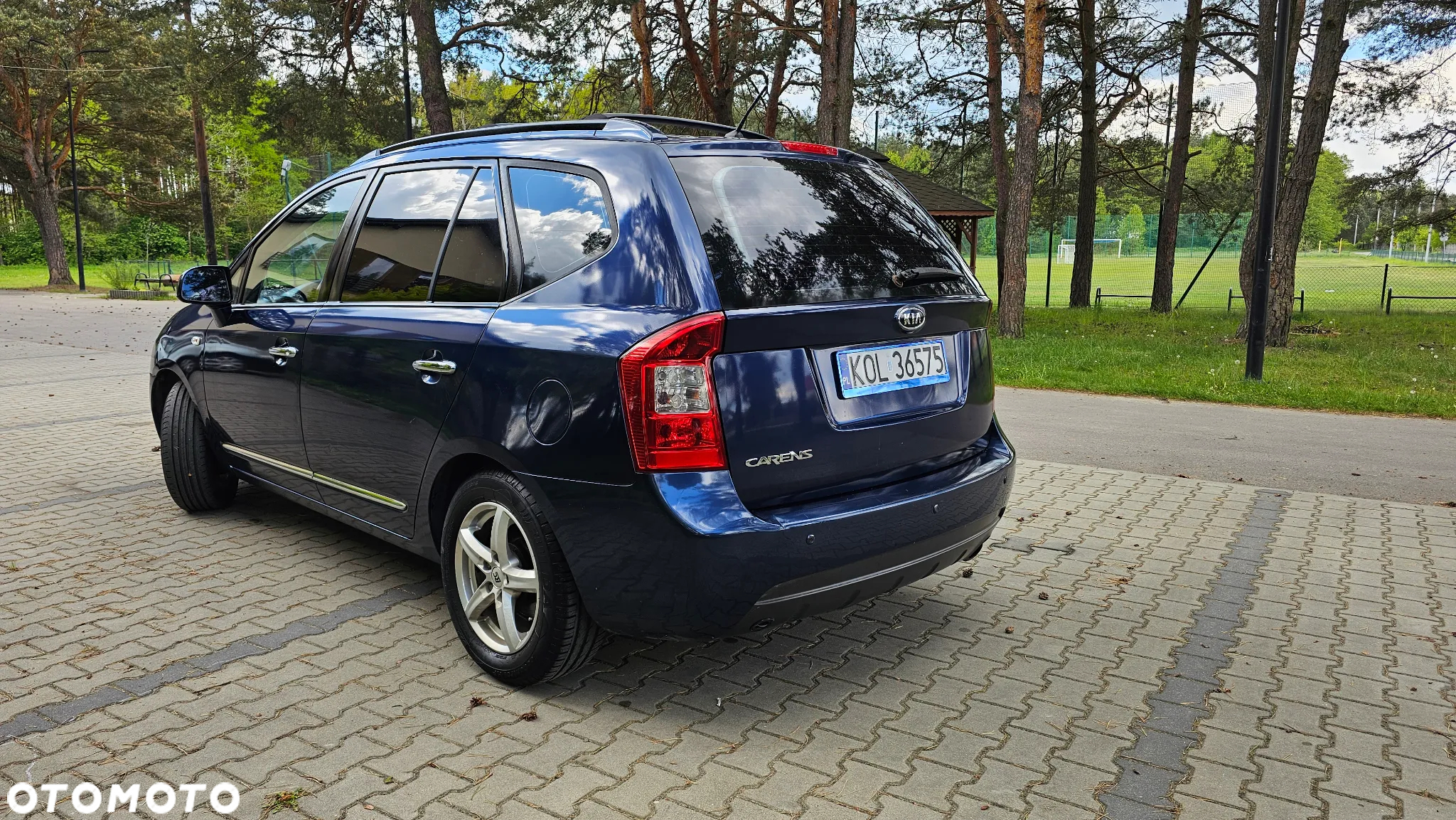 Kia Carens 2.0 EX - 7