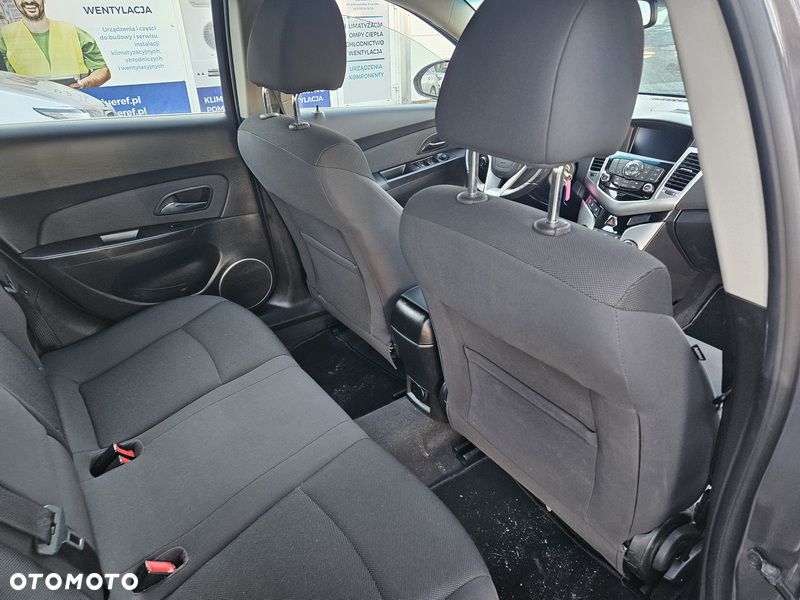 Chevrolet Cruze 1.8 LT - 17