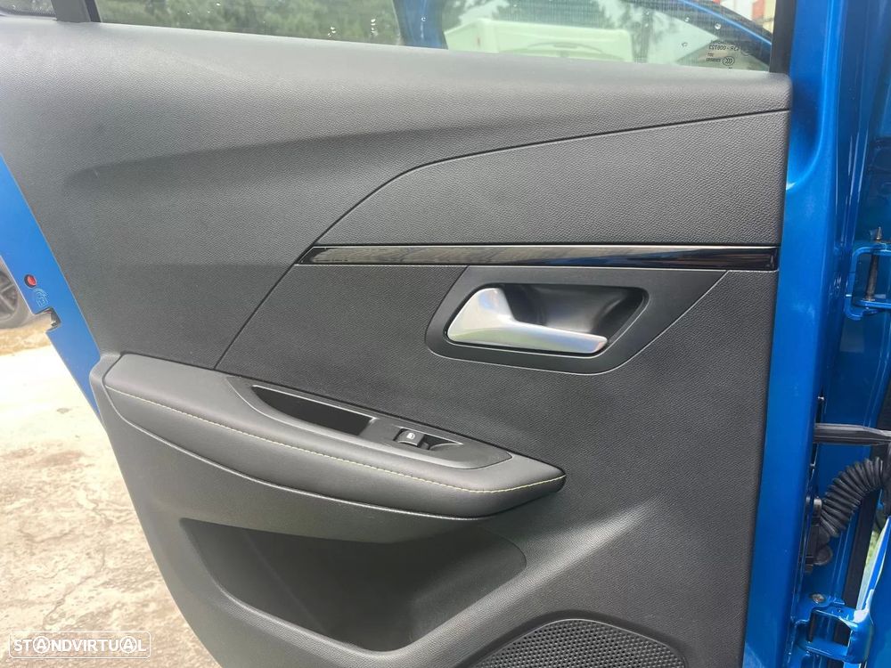 Peugeot e-208 50 kWh GT Line - 12