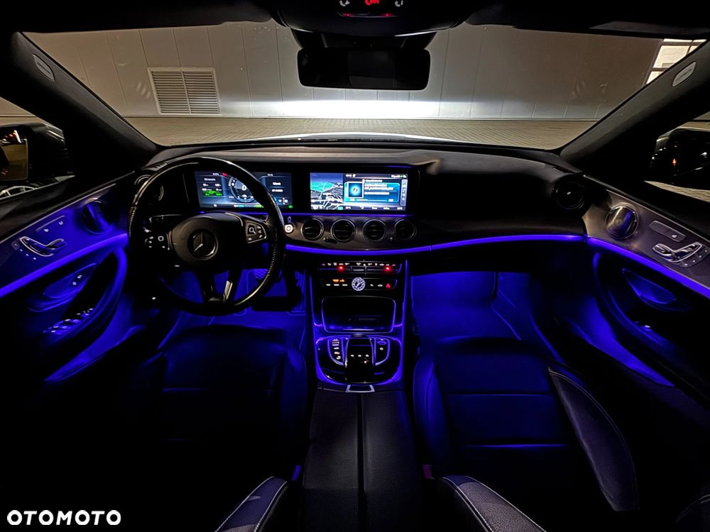 Mercedes-Benz Klasa E 350e 9G-TRONIC Exclusive - 29