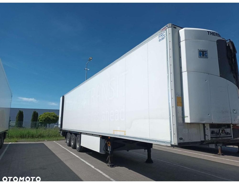 Schmitz Cargobull SKO FP45 TK Spect. Multi Temp, trailer lift - 2