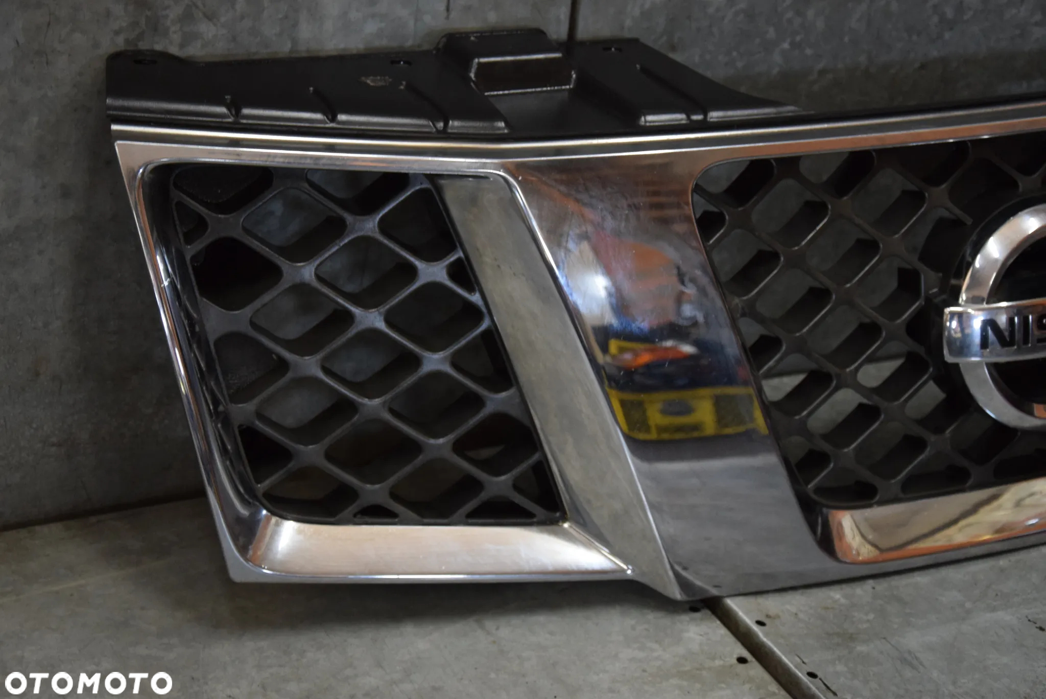 NISSAN NAVARA D40 GRILL ATRAPA - 8
