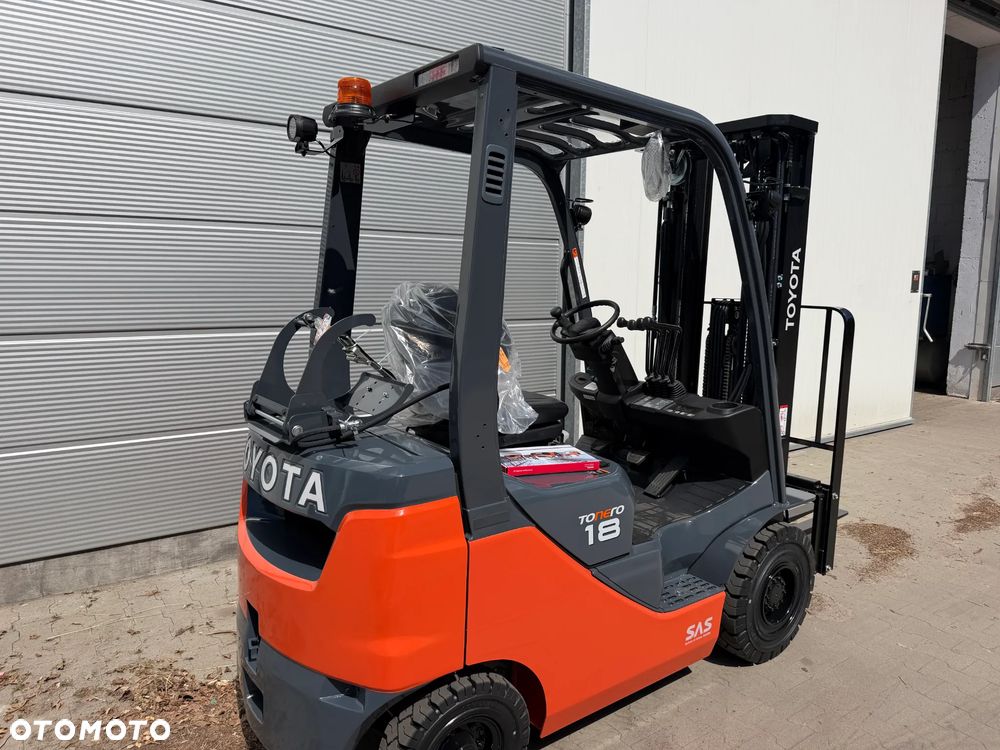 Toyota 1.8t 4,7 Triplex  FABRYCZNIE NOWA od ręki wózek widłowy z Polskiego salonu najlepsza konfiguracja FULL opcja 8FGF18 8FGF15 8FGF25 TRIPLEX od DEALERA LPG + benzyna GWARANCJA - 4