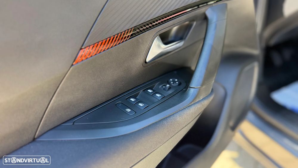 Peugeot 2008 PureTech 130 Active Pack - 14