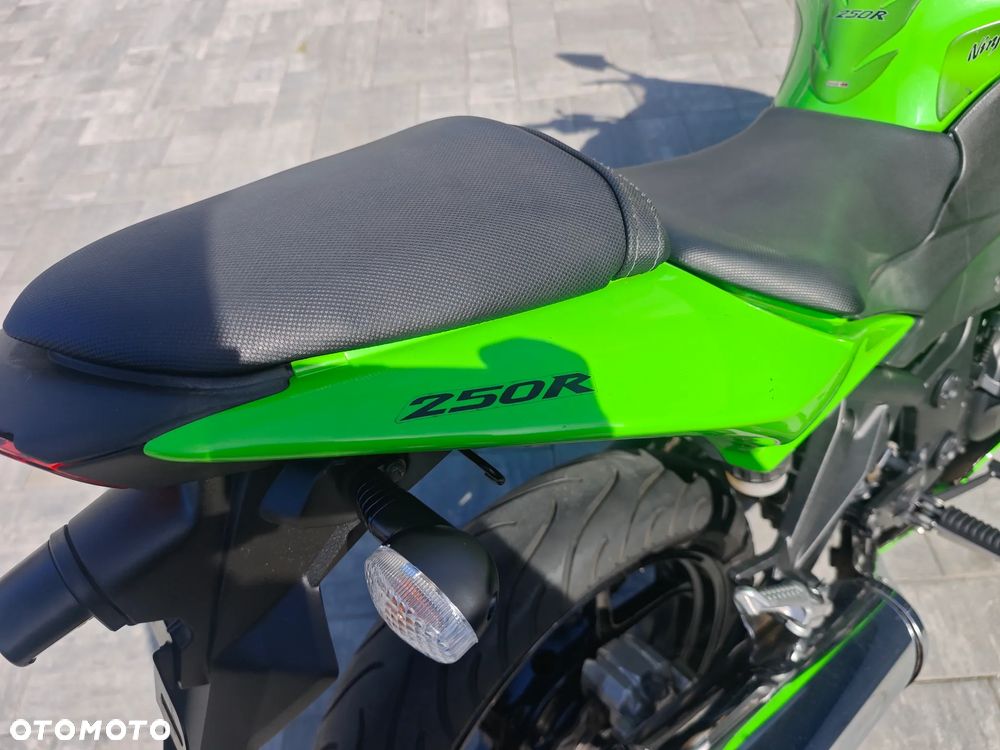 Kawasaki Ninja 250R - 22