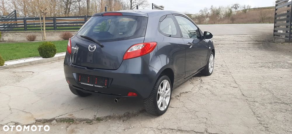 Mazda 2 - 8