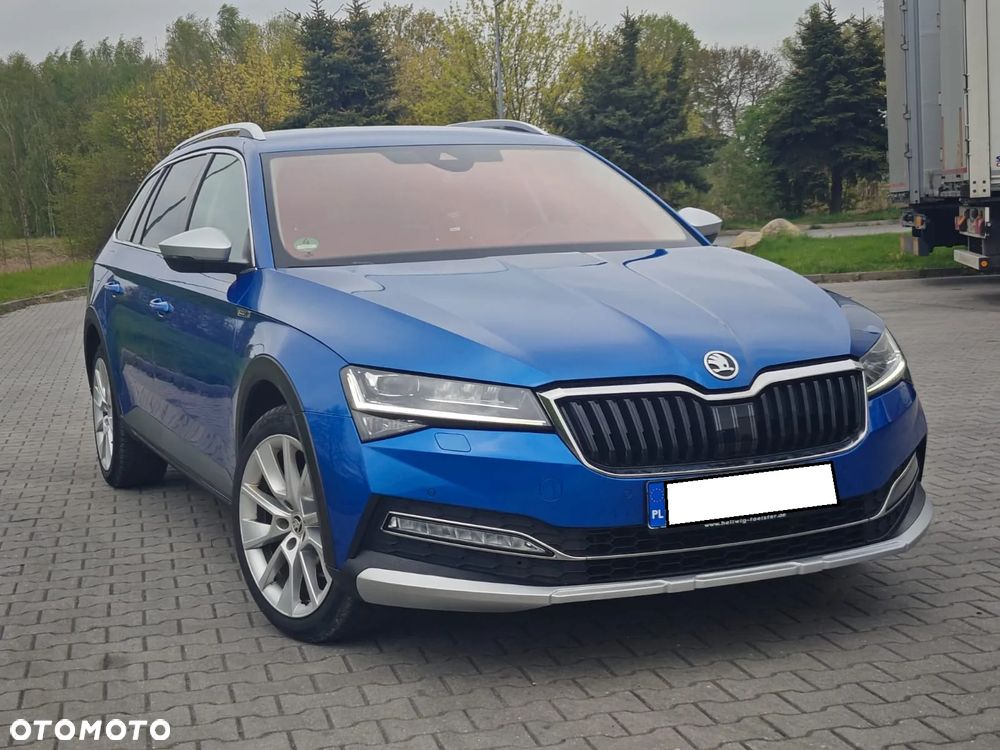 Skoda Superb 2.0 TDI 4x4 DSG Scout - 37