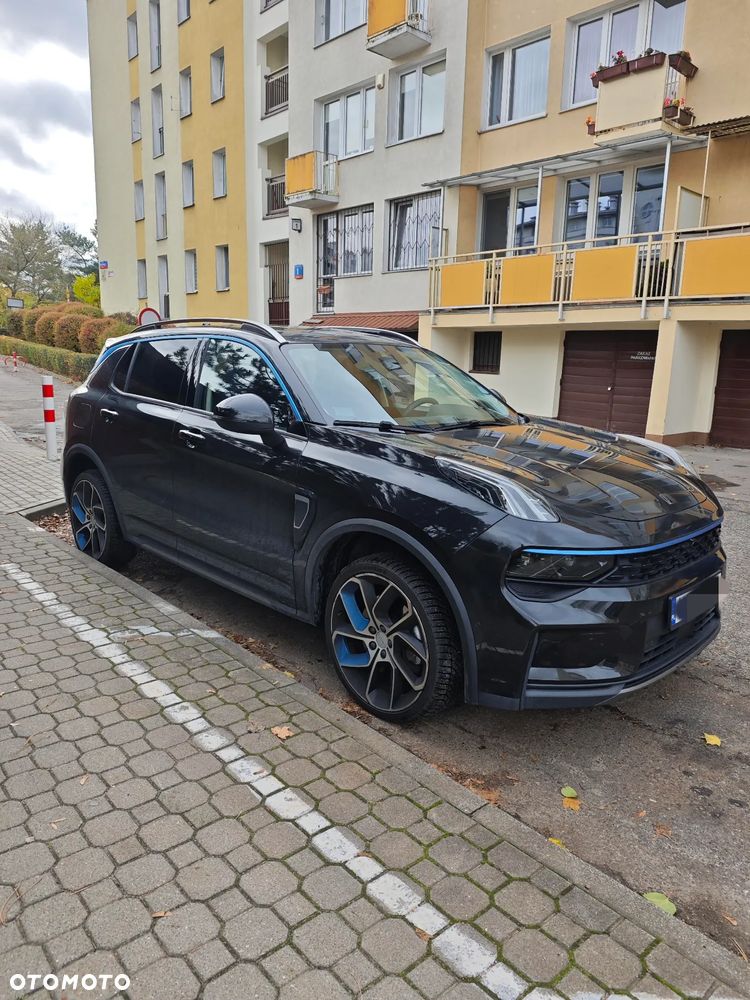 Lynk & Co 01 - 1