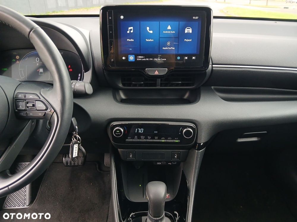 Toyota Yaris Hybrid 1.5 Style - 32