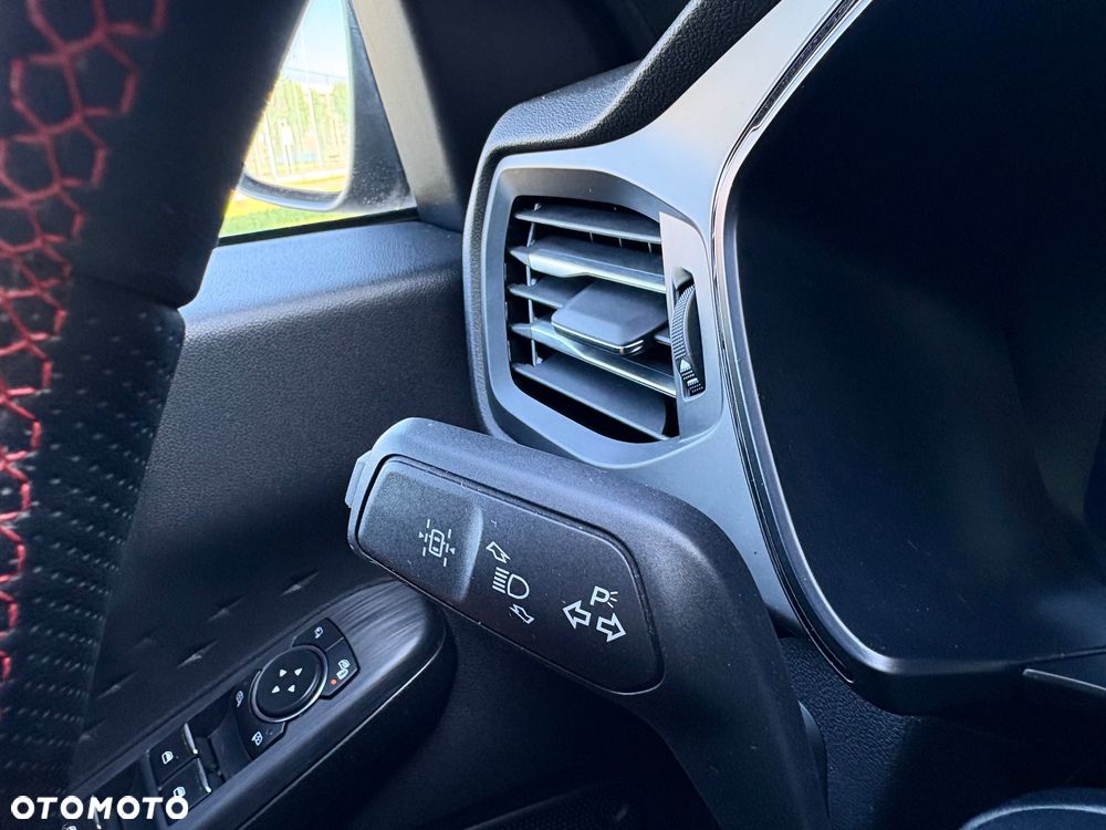 Ford Kuga 1.5 EcoBoost 2x4 ST-Line - 26
