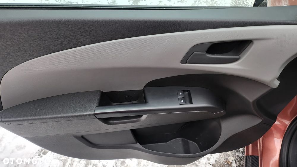 Chevrolet Aveo 1.2 LT+ - 15