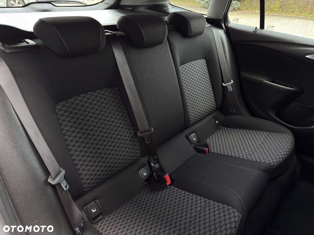 Opel Astra V 1.4 T Enjoy - 37