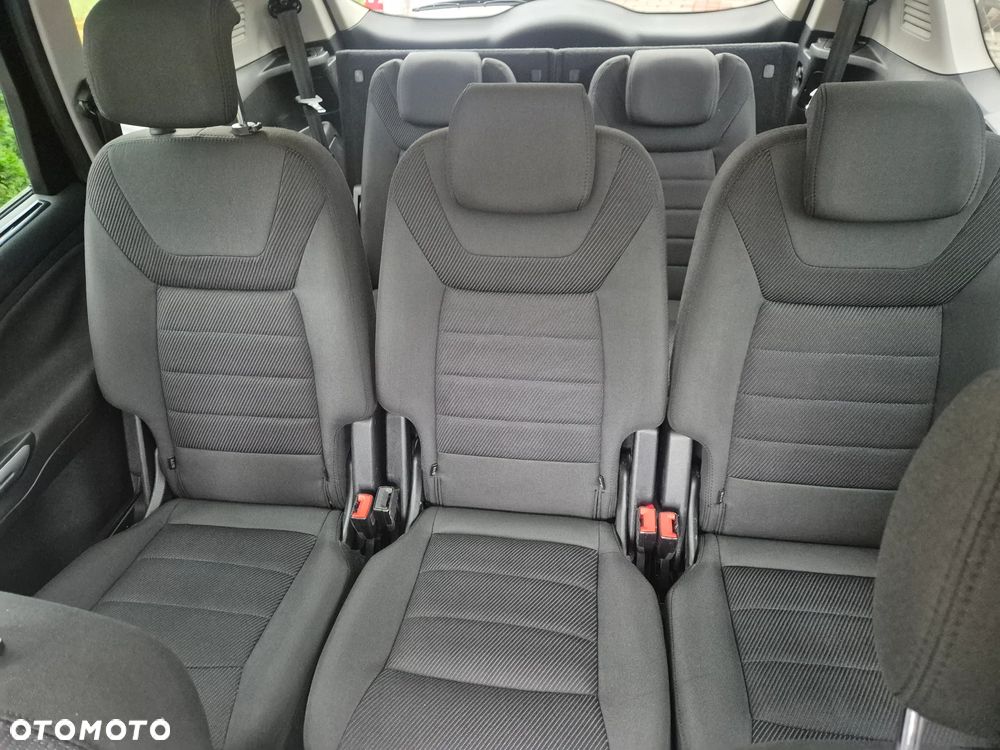 Ford S-Max - 9