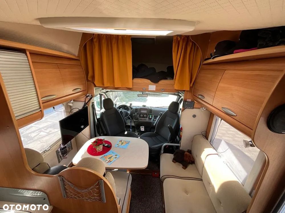 Peugeot chausson - 8