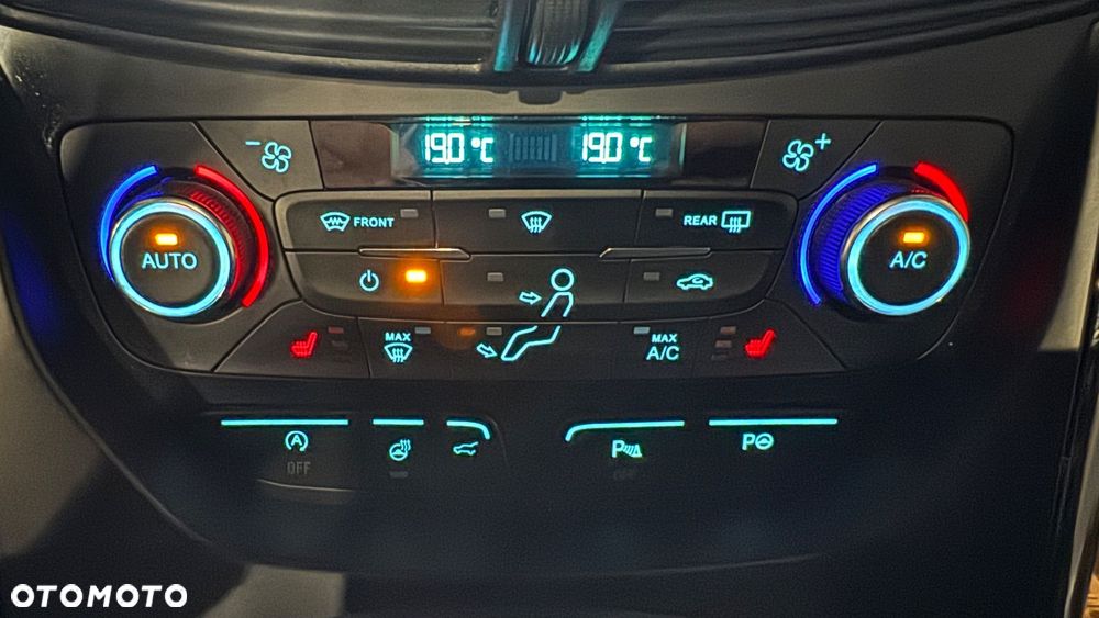 Ford Kuga 1.5 EcoBoost 2x4 ST-Line - 17