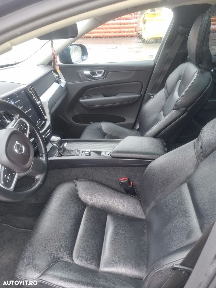 Volvo XC 60 D4 AWD Geartronic Momentum - 9