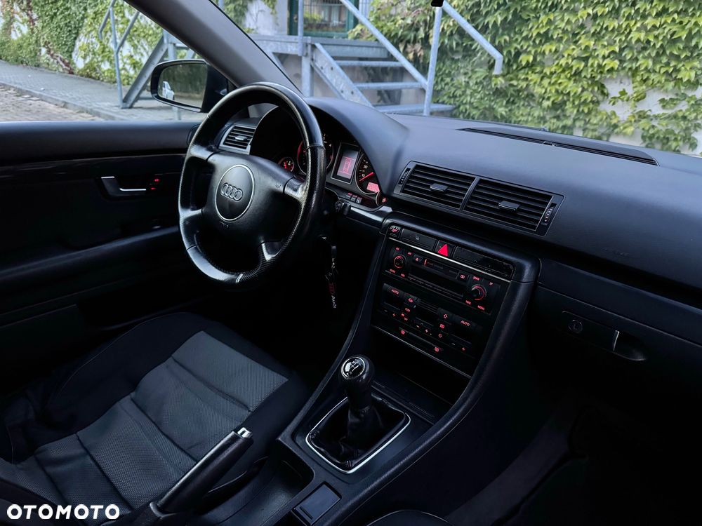 Audi A4 Avant - 27