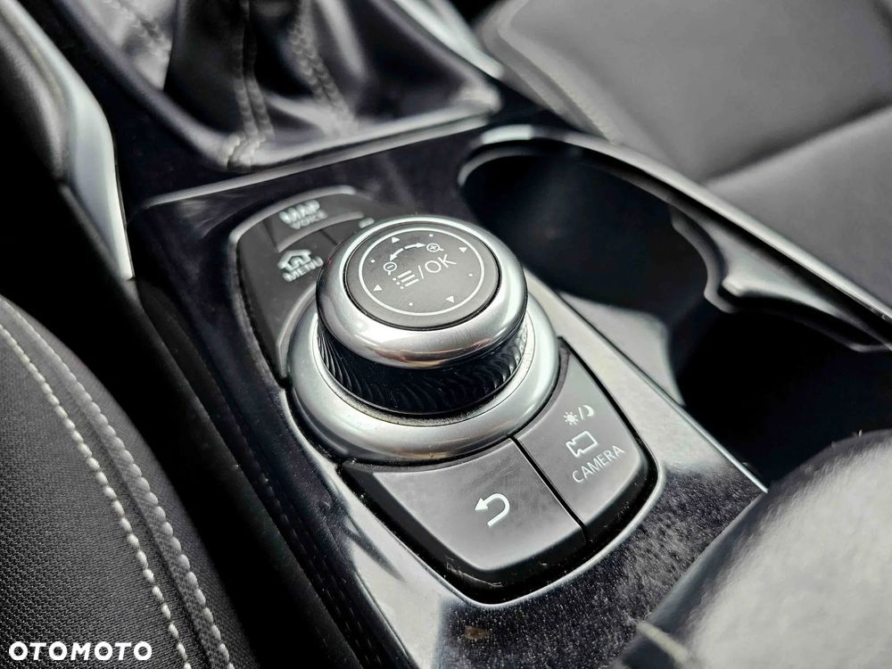 Infiniti Q30 1.6t Premium - 27