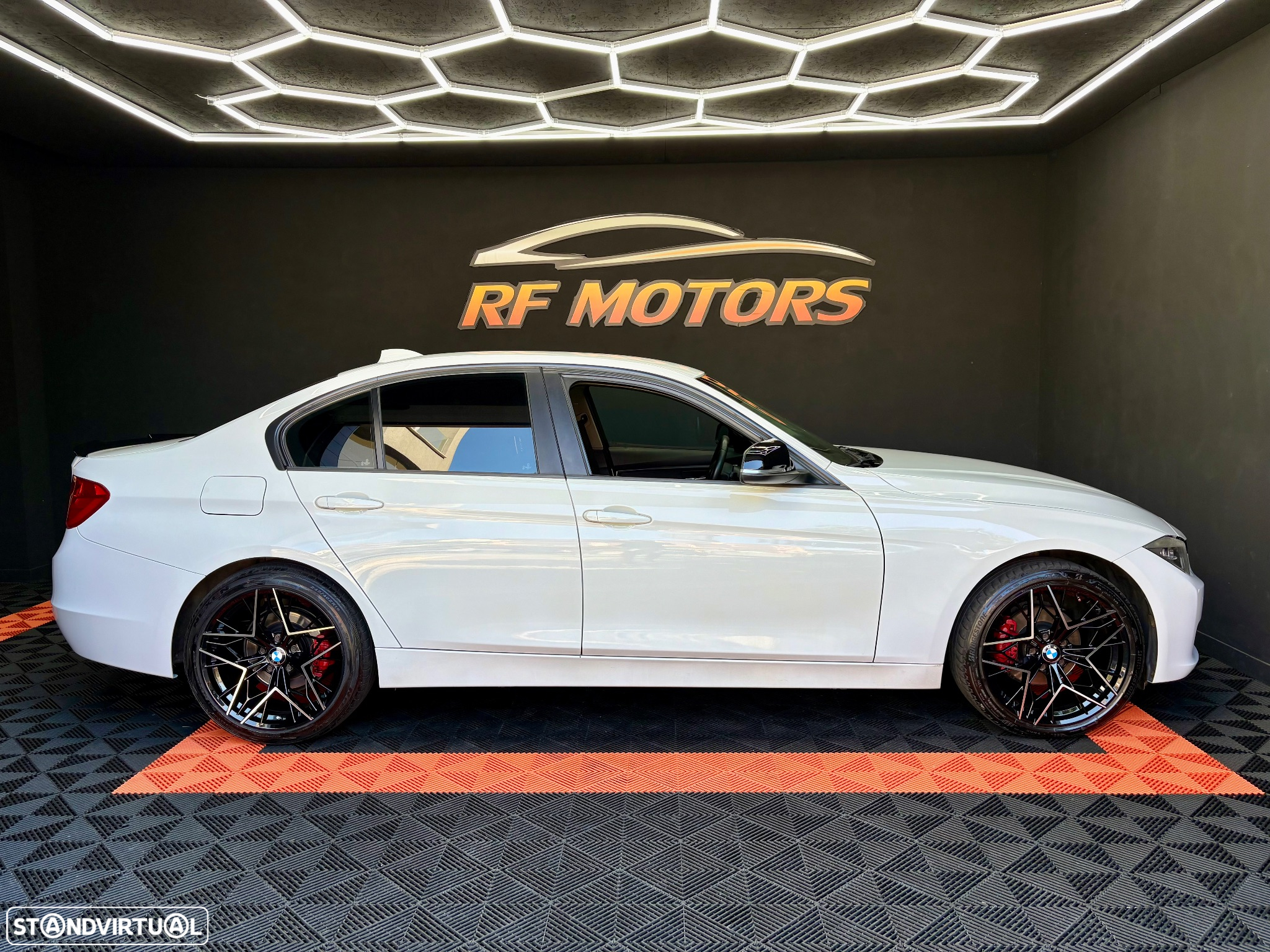 BMW 318 d Line Sport - 4