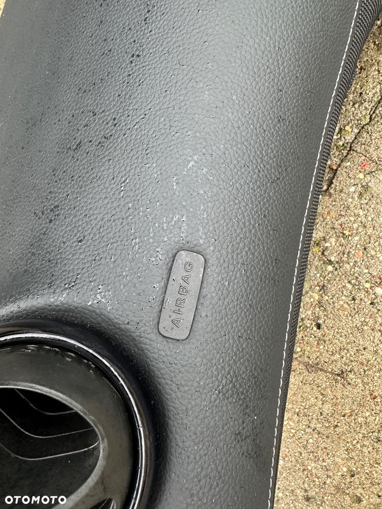 SMART 453  BRABUS skórzana konsola UK air bag poduszki kokpit deska pulpit Anglik nawiew dekor poduszka air bag pasażera - 4