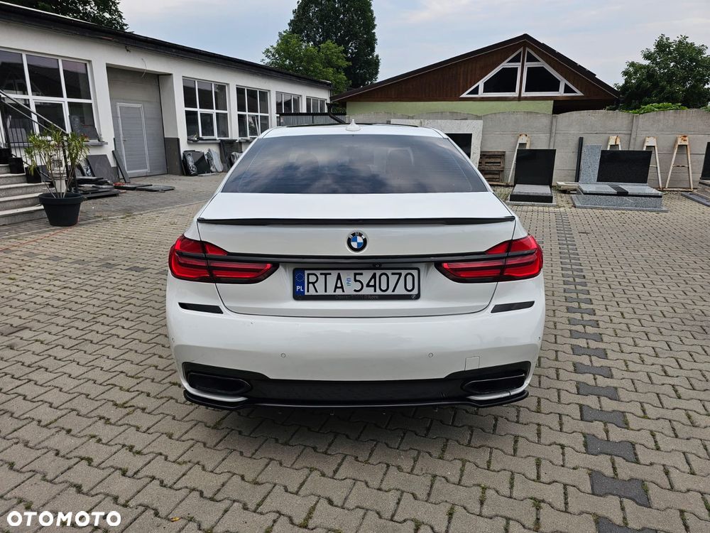 BMW Seria 7 740Li - 9
