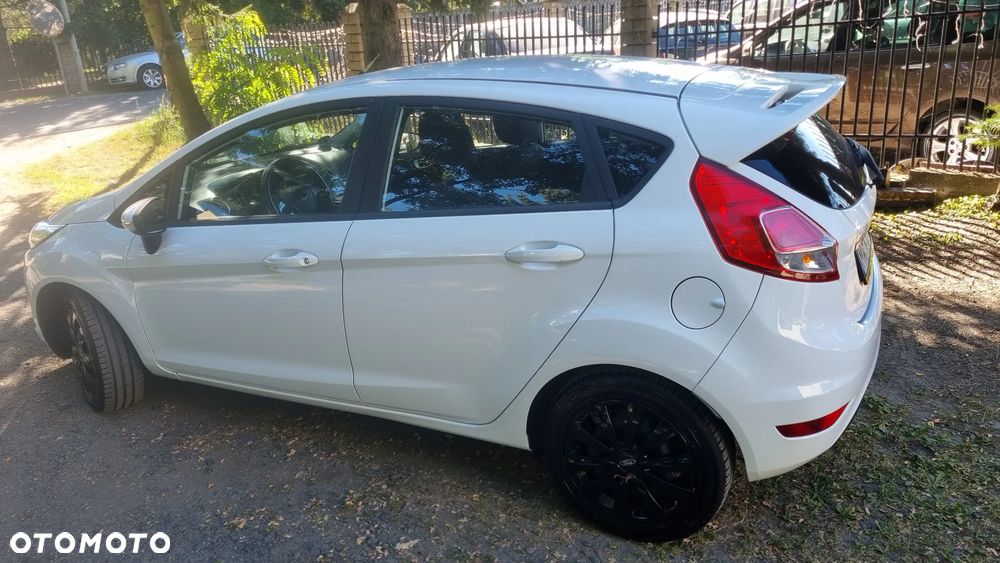 Ford Fiesta 1.25 Ambiente EU5 - 11