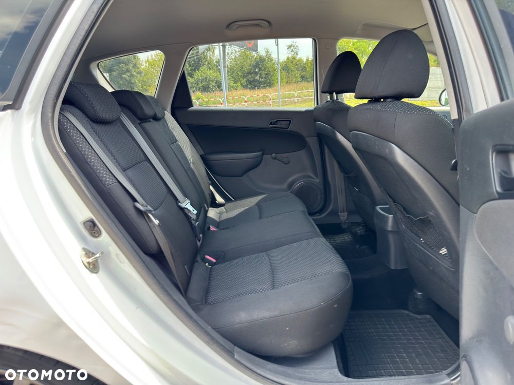 Hyundai i30 i30cw 1.6 CRDi blue Classic - 23