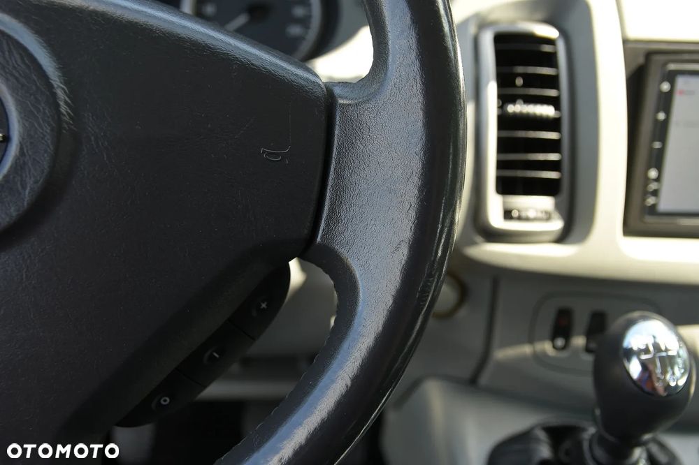 Opel Vivaro - 29