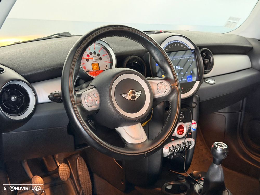 MINI 3 Portas Cooper D - 14