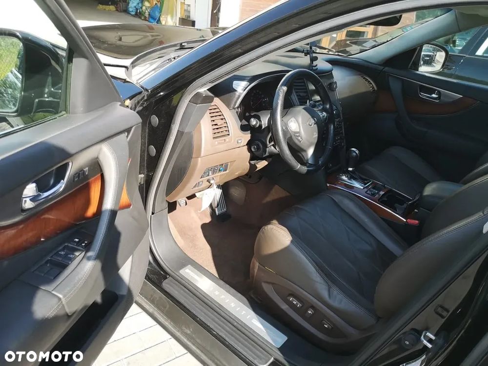 Infiniti FX FX35 - 28